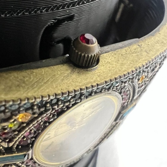 Heidi‎ Daus Womens Cuff Watch 87098 Hinged Crystal Jeweled Works New Batter - Picture 11 of 11